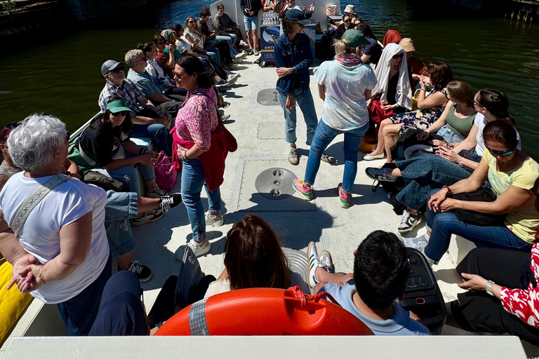 Antwerp: Private Harbor Cruise with Aperitif near the MAS XL Antwerp: Private Harbor Cruise with Aperitif near the MAS