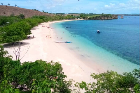 Lombok: Pink Beach & Gili Petelu Private Boat Tour
