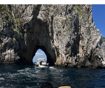 From Positano: Private Day Trip to Capri by Boat w/ Skipper