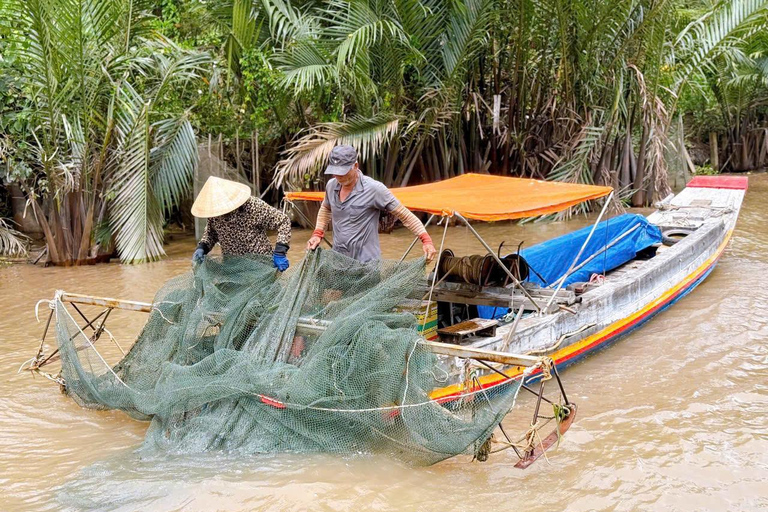 Ben Tre Prawn-Catching & Authentic Mekong Private Day Tour