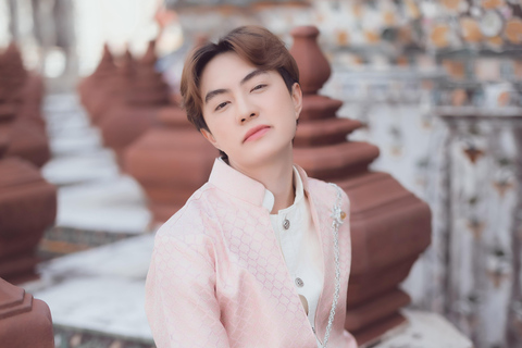 Bangkok: 1-Day Thai Dress Rental with Optional Photoshoot 1-Day Thai Costume Rental in Bangkok