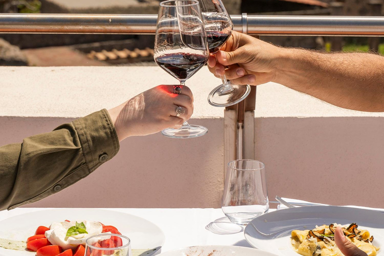 Pompeii: Guided Tour and Tasting Experience inside the Ruins