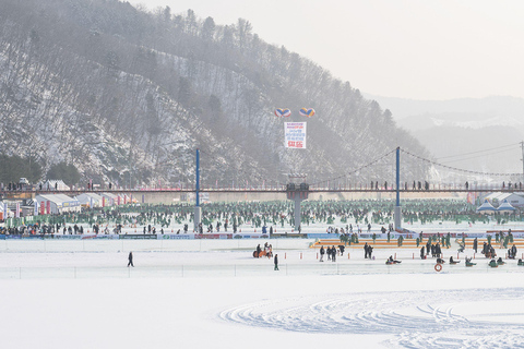 Pêche sur glace à Hwacheon et visite hivernale de la vallée d&#039;Eobi au départ de SéoulDépart de la station Hongik Univ. sortie4