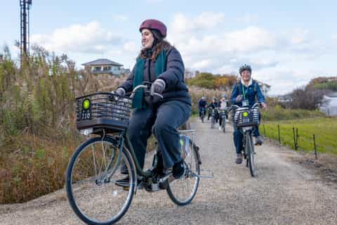 あすか：ガイドと自転車レンタル付き歴史サイクリングツアー
