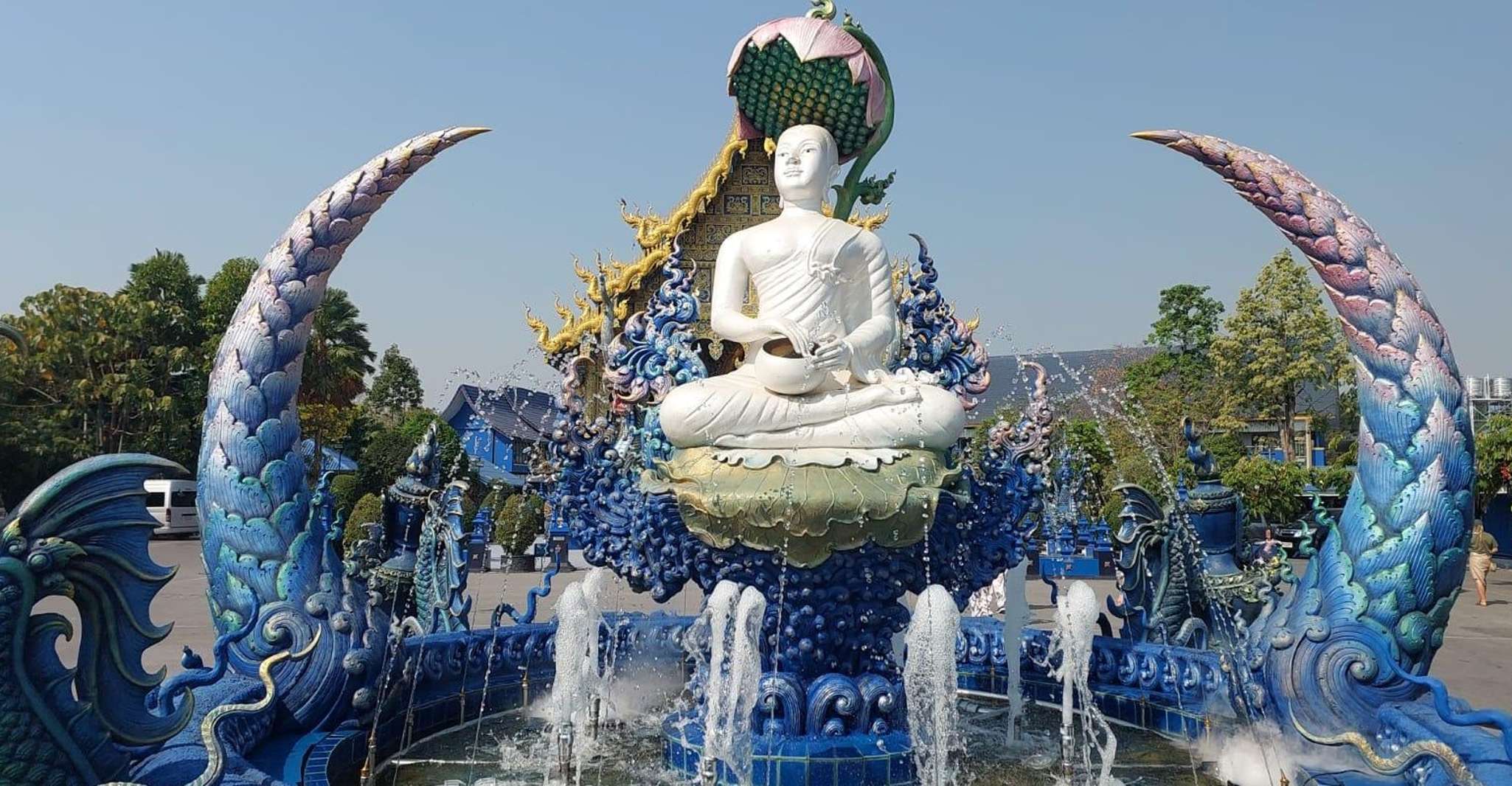 Chiang Rai, Guided Tour of 8 Highlights with Thai Buffet - Housity