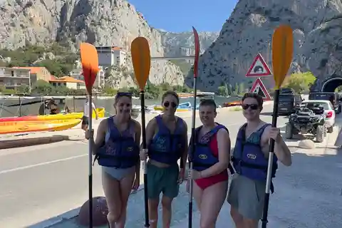 Omiš/Split: 4-godzinny spływ kajakowy na obszarze chronionego parku przyrody Cetina