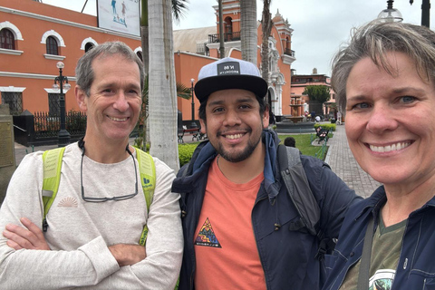 Lima: Magdalena Market Food and Fruit Tasting Tour as Local
