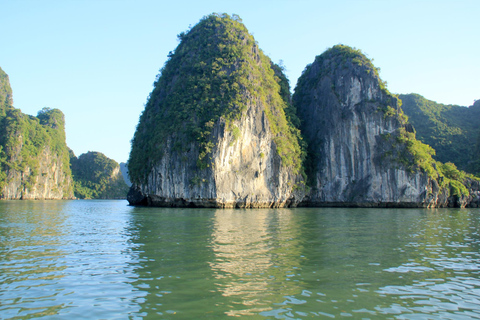 Cruzeiro de luxo na Baía de Halong, viagem de 6 horas, bufê, caiaque