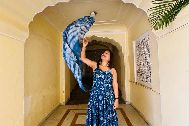 Jaipur: Private Photoshoot Tour for Solo Travelers & Couples Amer Fort Photoshoot