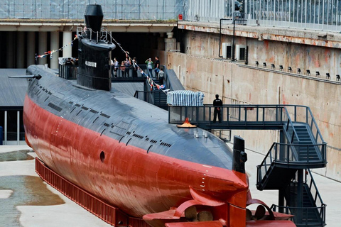 Shanghai: Historic Submarine Exhibition Hall Entry Ticket