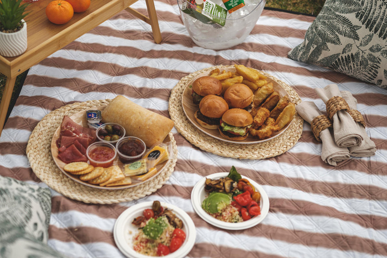 Cape Town: Kirstenbosch Gardens Picnic with Entry Ticket