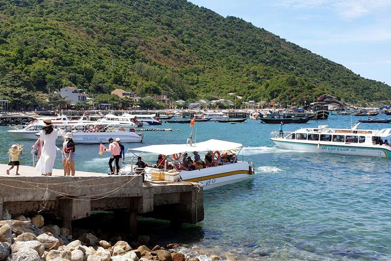 Da Nang/Hoi An: Cham Islands Snorkeling or Scuba Diving Diving in Cham Islands with an instructor
