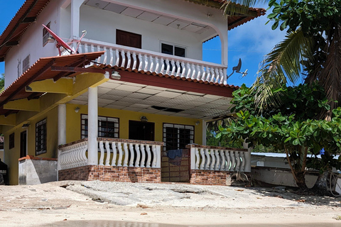 Panama: 1 night and 2-Days in a Caribbean Island Beach House Panama City:2-Days Portobelo and Caribbean Island Tour