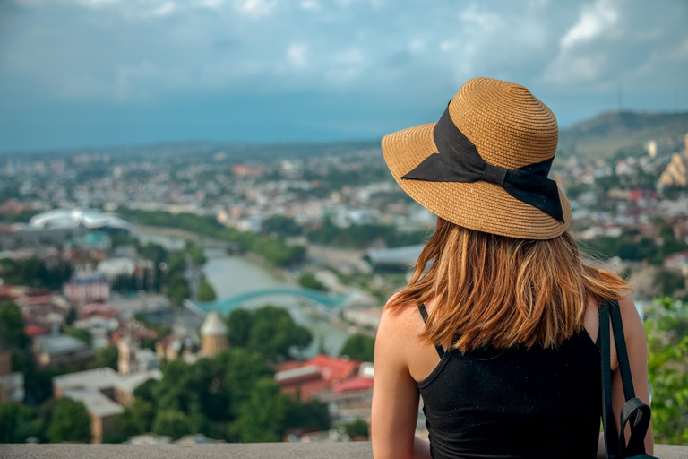 Tiflis: tour de la ciudad histórica y moderna con 2 viajes en teleférico