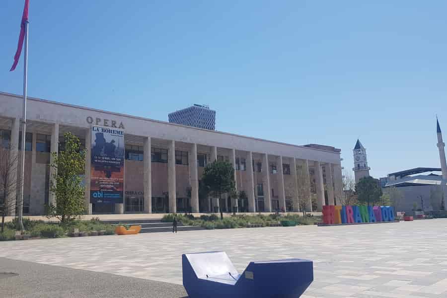 Tirana: Rundgang auf den Spuren des Kommunismus mit einem ortskundigen Guide. Foto: GetYourGuide Tirana: Rundgang auf den Spuren des Kommunismus mit einem ortskundigen Guide. Foto: GetYourGuide