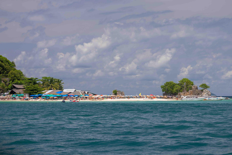 Phuket : Excursion d&#039;une journée aux îles Phi Phi et à l&#039;île de Khai