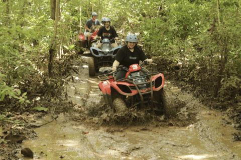 Uluwatu: Mud ATV Quad Bike Adventure Guided TourTandem-ATV-Fahrt mit Treffpunkt