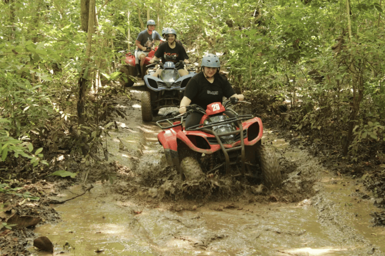 Uluwatu: avventura in quad con fango e ATV Tour guidatoEscursione singola in ATV con punto di incontro