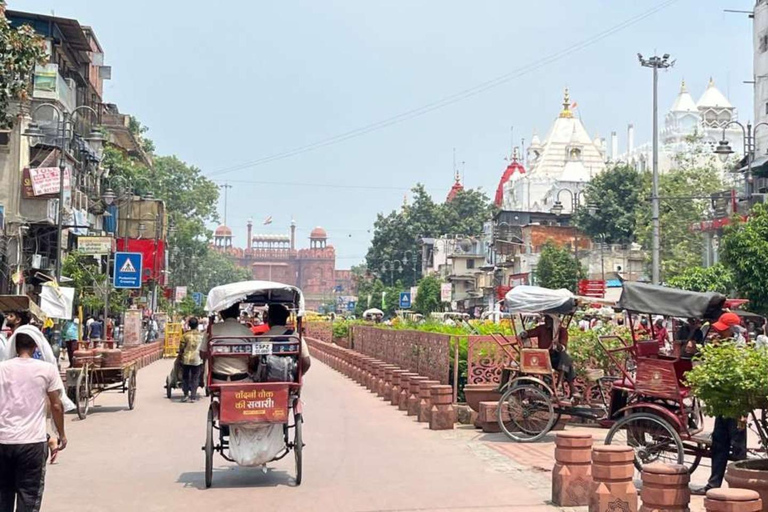 Delhi: Old Delhi City Tour with Tuk Tuk Ride &amp; Street FoodCar, Driver, Guide, Entrance Tickets, Street Food &amp; Tuk Tuk