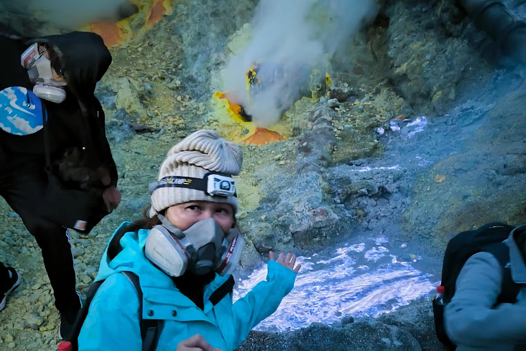 Banyuwangi : Mt Ijen with Local guide and Transfer Service