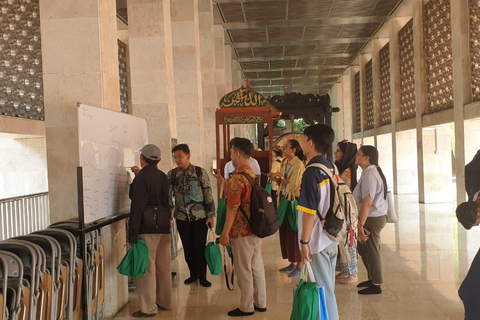 Jakarta City Tour by Tuk Tuk
