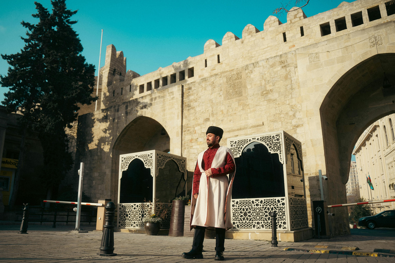 Baku: Old City Adventure Tour with Wine Tasting