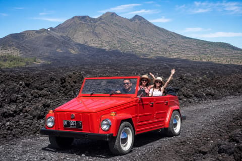 Bali/Mount Batur: Classic VW Volcano Safari & Hot Spring