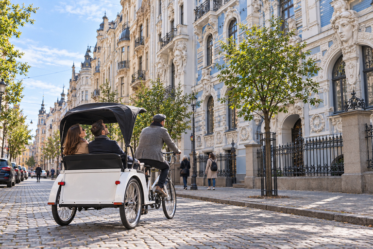 Riga: Private Old Town Highlights by Cycle Rickshaw ride