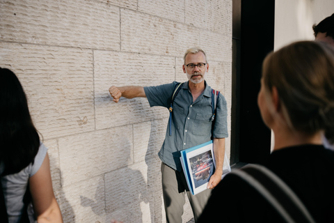 Munich in 500 Years: An Architectural Time Machine in English