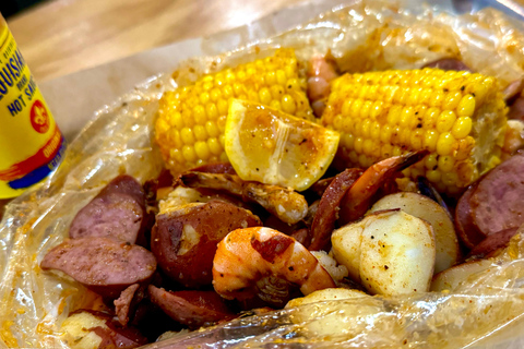 Savannah: Historic District Guided Food Tour with 5 Tastings