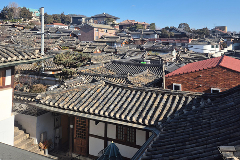 Seoul: Bukchon Hanok Village, Korean Tea Ceremony & Dessert