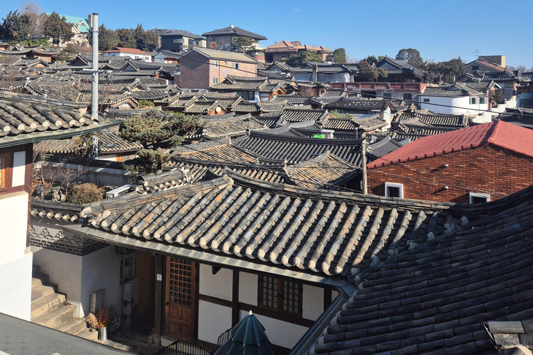 Seoul: Bukchon Hanok Village, Korean Tea Ceremony & Dessert