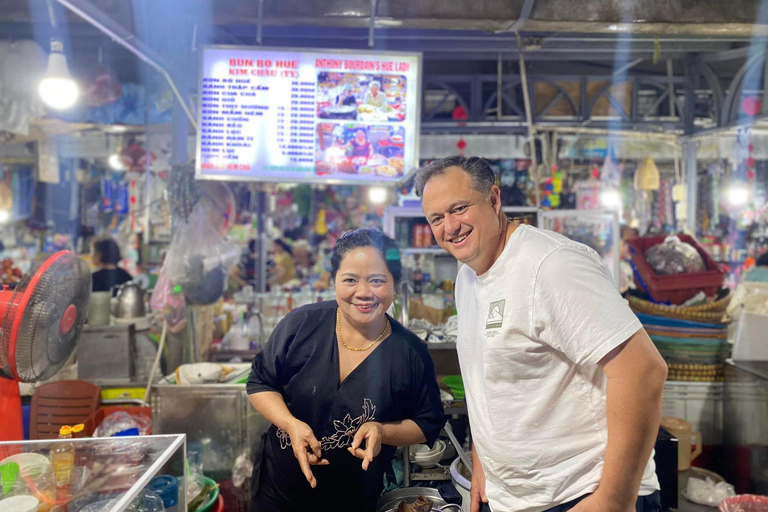 Hue: Night Street Food Tour by Cyclo with a Local Guide