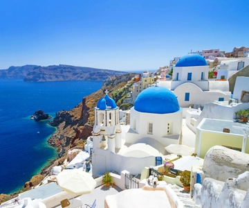 Explore Santorini: A 5-Senses Journey for Cruise Travelers