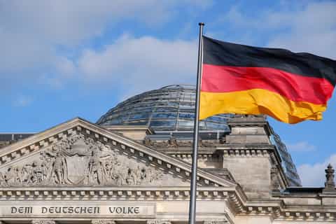 Berlin: Highlights Private Walking Tour with a Local