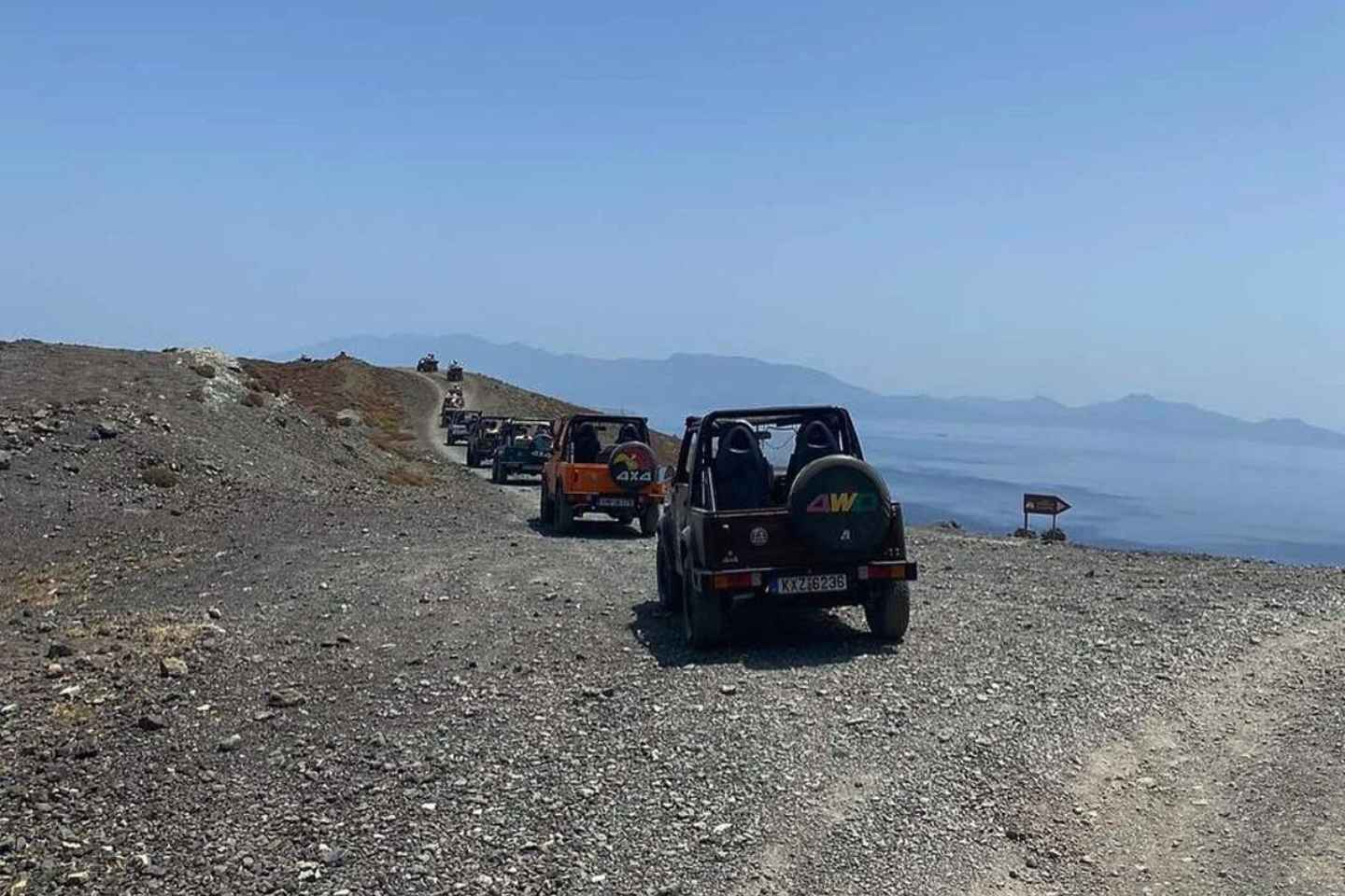 科斯岛探险：导游带领的吉普车或四轮摩托越野之旅，含饮料和午餐