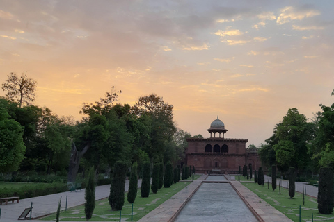 De Delhi a Agra e Taj Mahal, ida e volta, em carro particularCarro particular AC + motorista + guia