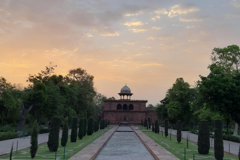 Van Delhi naar Agra & Taj Mahal rondreis met privé autoAc Privéauto + chauffeur + gids