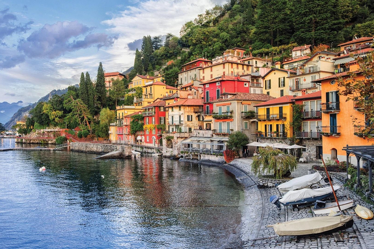 Från Milano: Liten grupp Como, Bellagio, Varenna, båtkryssningGruppresa med mötesplats nära Piazza Duomo