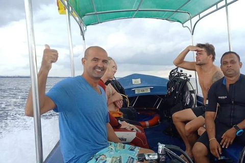 Bentota: Speed Boat Cruise with Premium Safety Equipment 1-Hour Speed Boat Ride