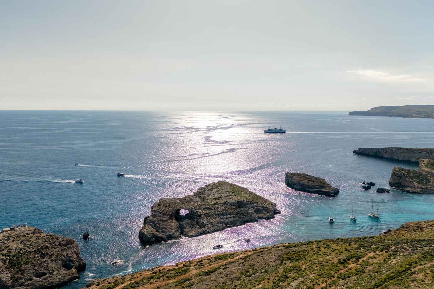 Gozo: Private Boat Tour to Comino with Swim Stops