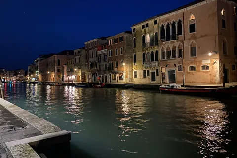 Sua noite em Veneza