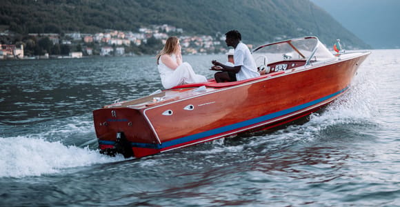 Lake Como: 1-Hour Private Historic Wooden Boat Tour