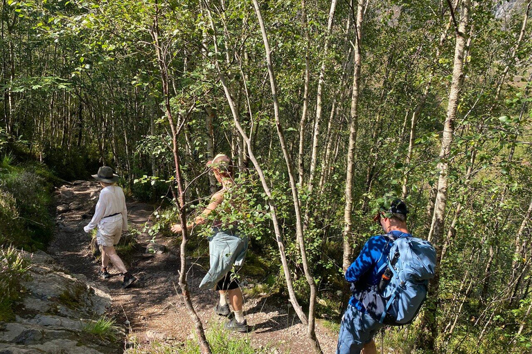 Glencoe: Hidden Valley Guided Hike with Local Guide