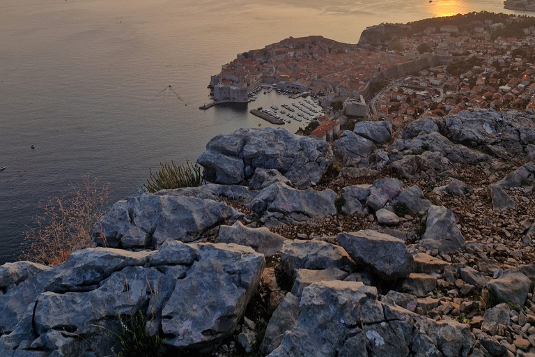 Dubrovnik, Spanien Vinprovning vid solnedgången på Panorama Point