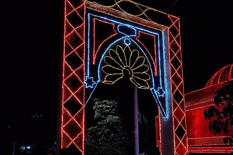 Medellín: Christmas Lights Sightseeing Tour with Envigado, 5 hours Medellín: Shared Christmas Lights Sightseeing Tour with Envigado, 5 hours