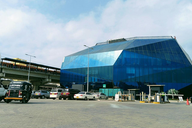 DAR ES SALAAM : TOUR DELLA CITTA' DI DAR ES SALAAM DI 5 ORE CON AUTO PRIVATADAR ES SALAAM : Tour della città di DAR ES SALAAM di 6 ore con auto privata