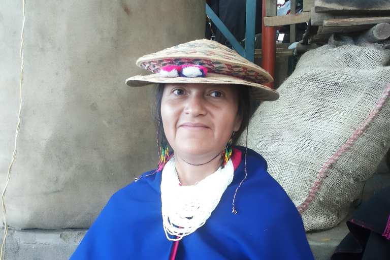 From Popayan: Indigenous Farmers Market in Silvia From Popayan: Indigenous Farmers Market Tour (Bilingual)