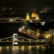 Budapest: esti városnéző hajókázás a Dunán