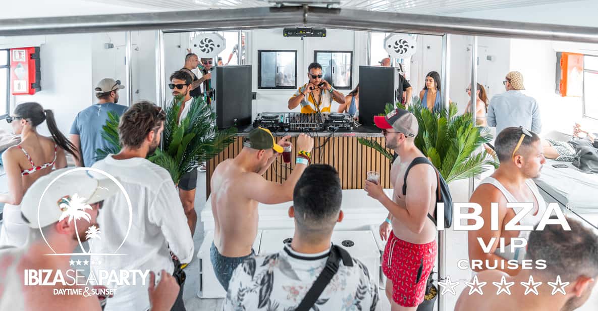 Afbeelding 26 van Ibiza: VIP-feest op een catamaran met DJ, open bar, paella en discotheken